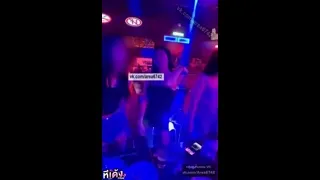 คลิปหลุดสาวเมาเหล้าเงี่ยนหนัก โดนหนุ่มจับติ้วหีน้ำแตกคาปาก แล้วบังคับอมควยรอเย็ดต่อ